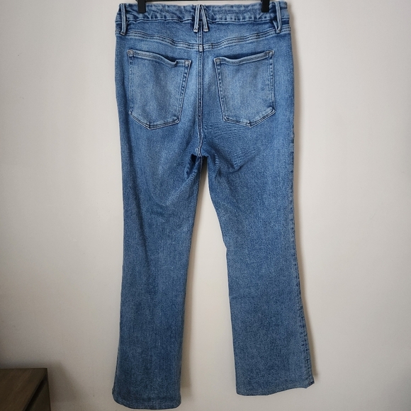 Good American | Good Classic Bootcut Jeans in Indigo254 - Size 14/32 - Picture 6 of 11